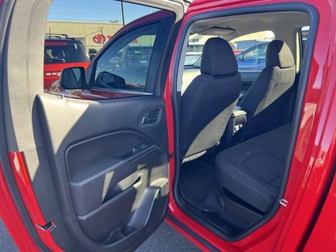 Used 2019 Chevrolet Colorado LT w/ LT Convenience Package image 29