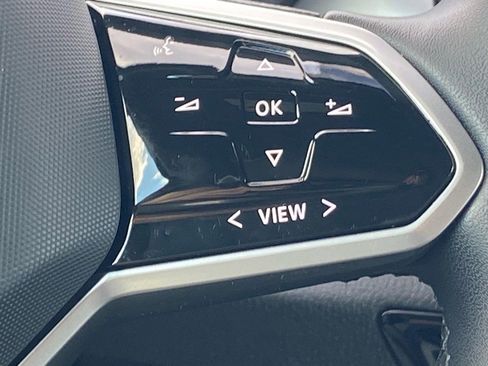 Certified 2023 Volkswagen ID.4 Pro image 9