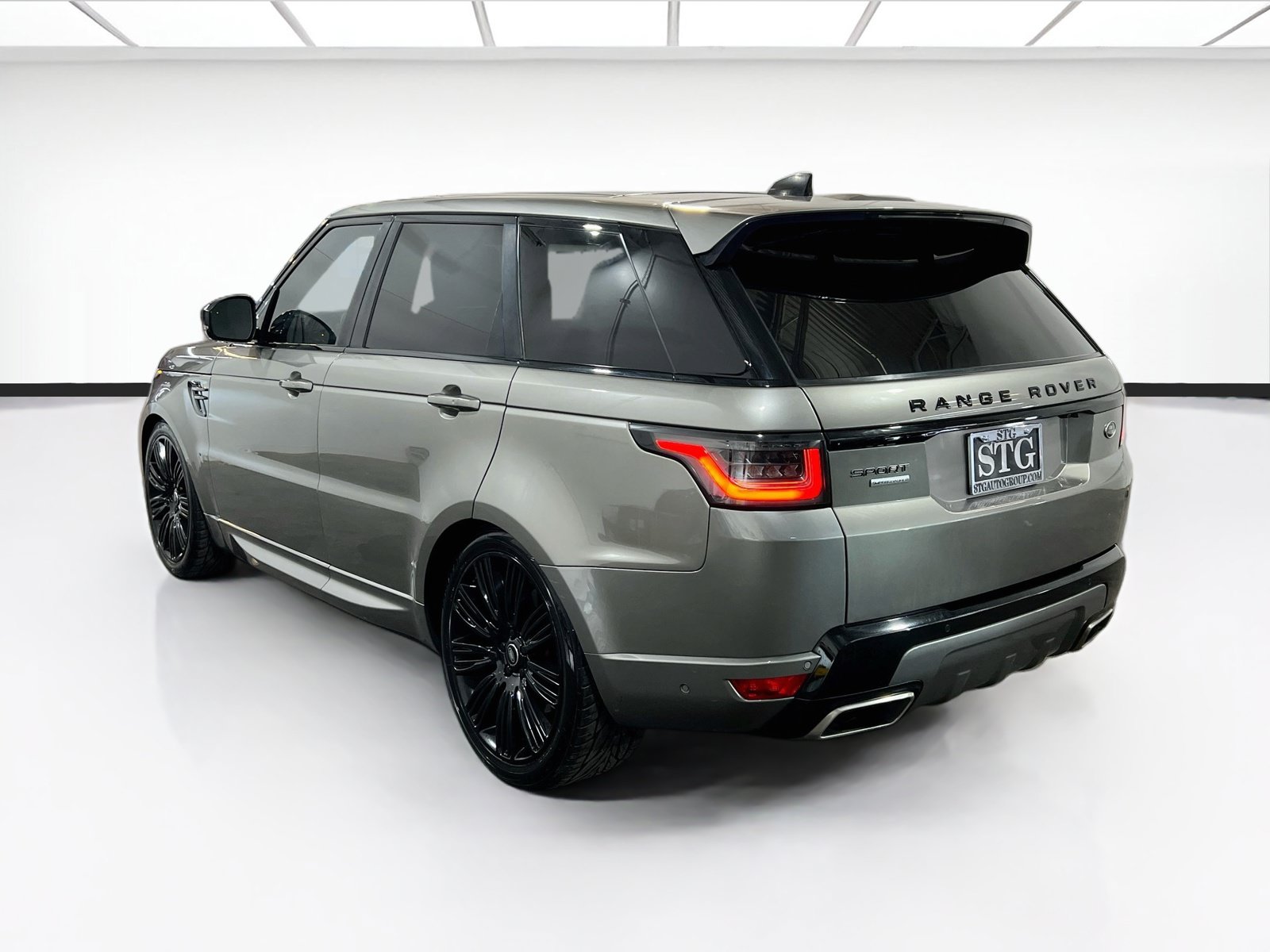 Used 2018 Land Rover Range Rover Sport Supercharged AWD/4WD image 6