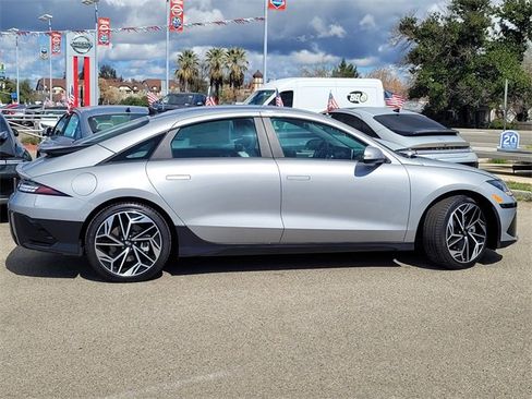 New 2025 Hyundai Ioniq 6 SEL image 3