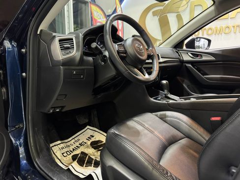 Used 2017 MAZDA MAZDA3 Touring image 12