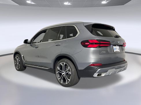 Used 2026 BMW X5 sDrive40i w/ Climate Comfort Package RWD image 3