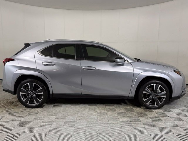 Used 2025 Lexus UX 300h FWD w/ Accessory Package (Z2) image 10