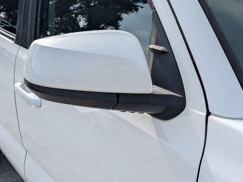 Used 2020 Toyota Tacoma SR image 10