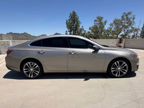 Used 2022 Chevrolet Malibu LT FWD image 4
