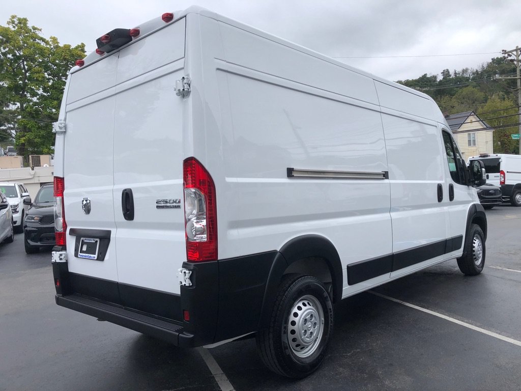 Used 2026 RAM ProMaster 2500 w/ Convenience Group FWD image 6