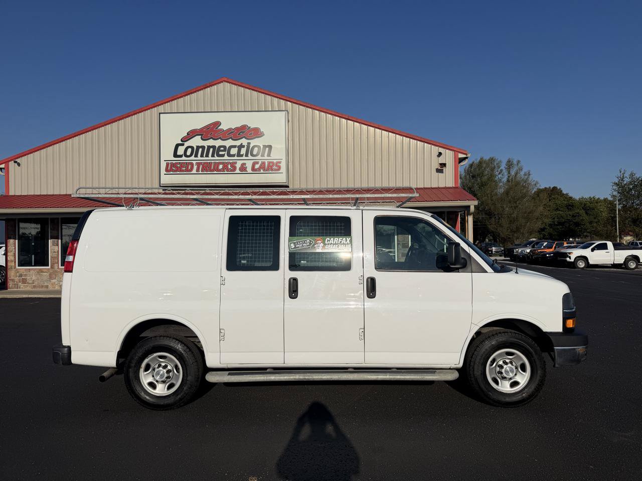 Used 2021 Chevrolet Express 2500 w/ Driver Convenience Package RWD image 3