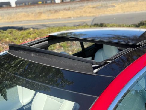 Used 2018 Tesla Model S 100D image 19