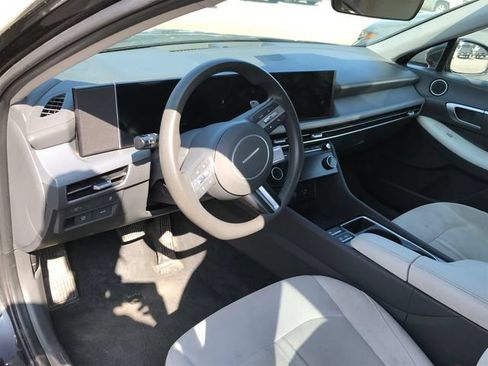 Used 2025 Hyundai Sonata SEL FWD image 3