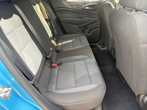 Used 2025 Chevrolet Trax RS w/ Driver Confidence Package FWD image 33