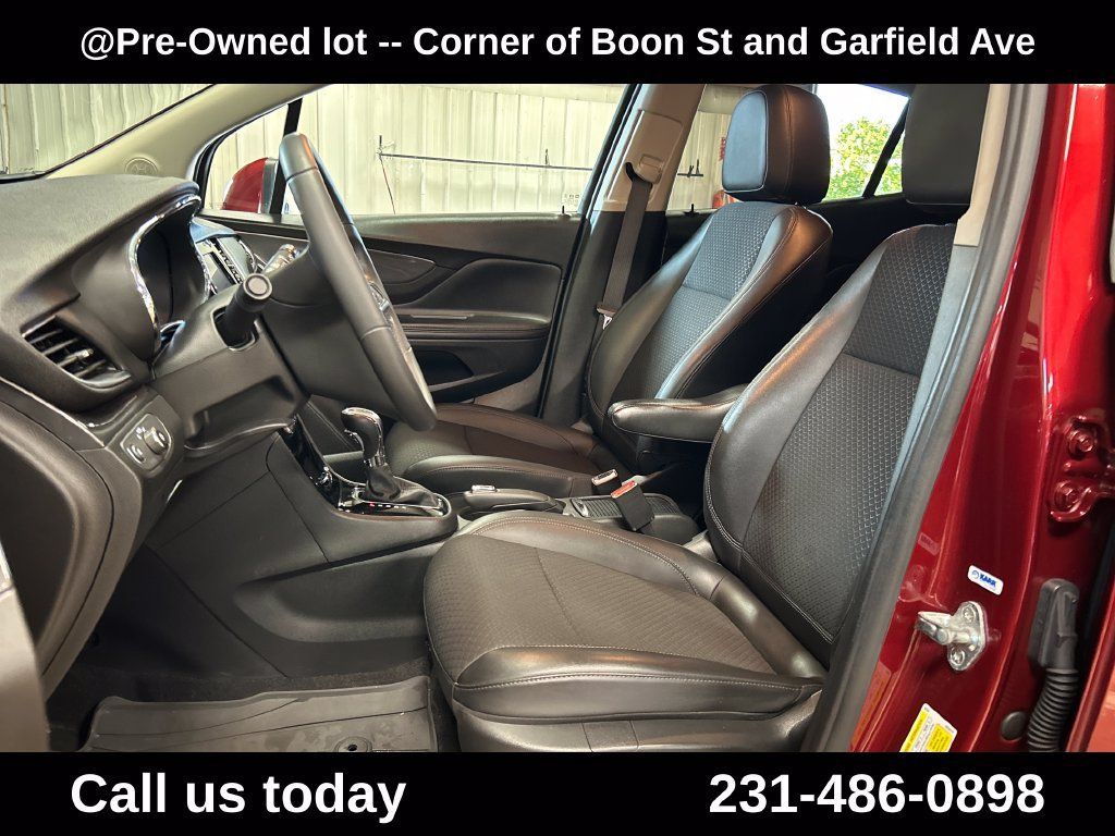 Used 2022 Buick Encore Preferred w/ Safety Package II AWD/4WD image 14