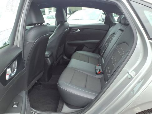 Used 2025 Kia Sorento S AWD/4WD image 16