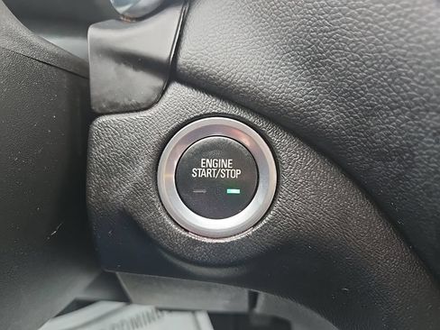 Used 2024 Chevrolet Equinox LT AWD/4WD image 49