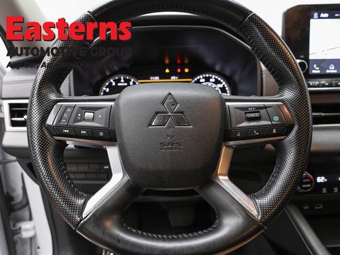 Used 2024 Mitsubishi Outlander SE AWD/4WD image 10