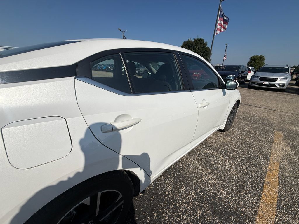 Used 2025 Nissan Sentra SV FWD image 37