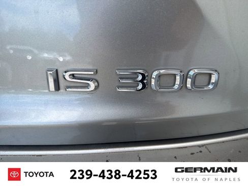 Used 2018 Lexus IS 300 F Sport w/ F Sport Package image 9