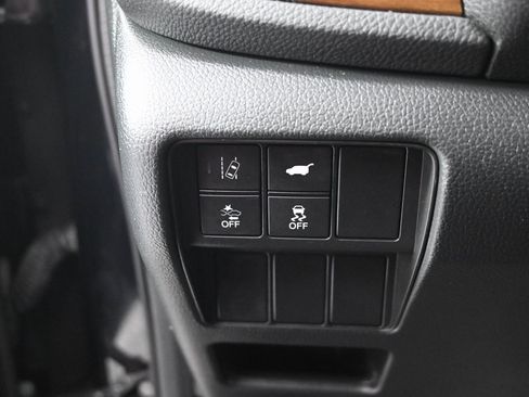 Used 2018 Honda CR-V Touring image 24