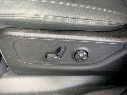 Used 2019 RAM 1500 Big Horn AWD/4WD image 14