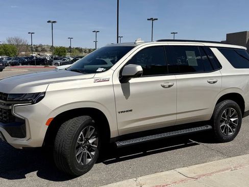 Used 2021 Chevrolet Tahoe Z71 w/ Z71 Signature Package AWD/4WD image 4