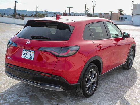 Used 2024 Honda HR-V EX-L image 6