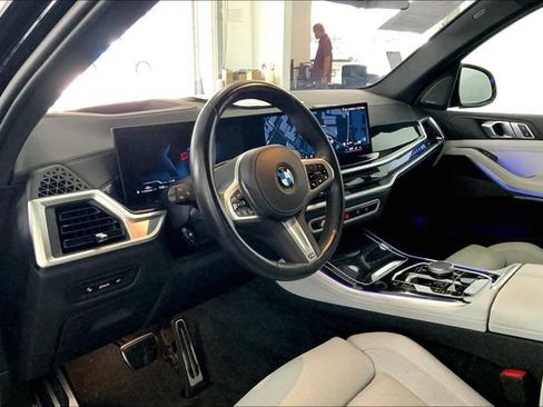 Used 2024 BMW X5 sDrive40i w/ M Sport Package RWD image 7