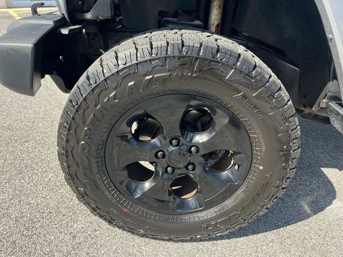 Used 2014 Jeep Wrangler Unlimited Sahara w/ Dual Top Group image 25