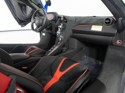 Used 2020 McLaren 720S Performance RWD image 26