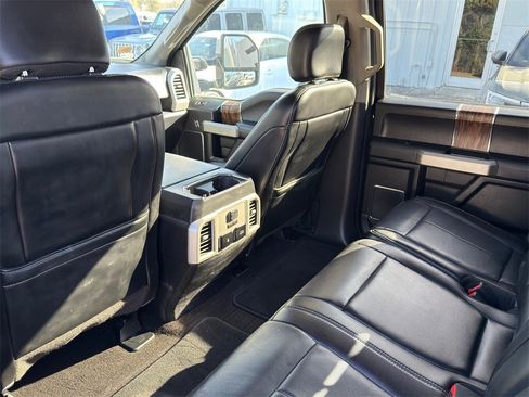 Used 2019 Ford F150 Lariat w/ Equipment Group 502A Luxury image 28