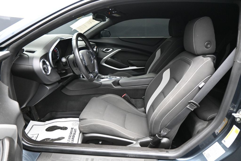 Used 2022 Chevrolet Camaro LT RWD image 9