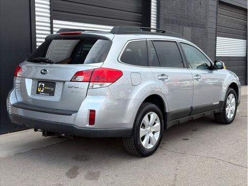 Used 2012 Subaru Outback 2.5i Premium AWD/4WD image 9