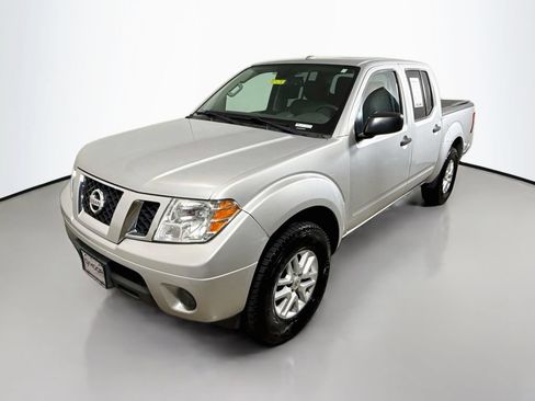 Used 2016 Nissan Frontier SV AWD/4WD image 3