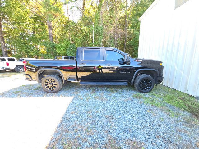 Used 2024 Chevrolet Silverado 2500 Custom w/ Custom Value Package AWD/4WD image 9