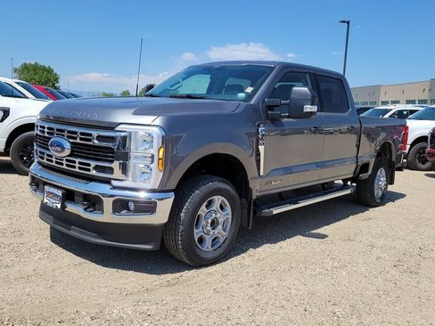 New 2025 Ford F350 XLT image 4