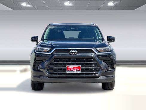 Used 2025 Toyota Grand Highlander FWD image 6