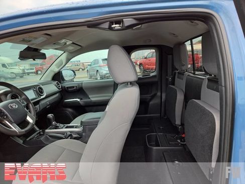 Used 2019 Toyota Tacoma SR5 AWD/4WD image 18