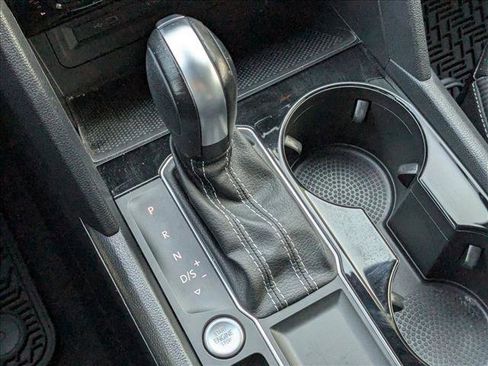 Used 2023 Volkswagen Atlas Cross Sport SE image 12