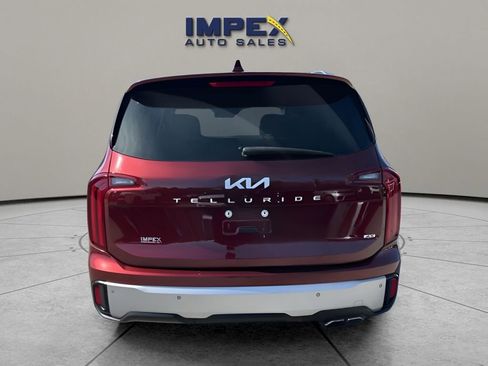 Used 2023 Kia Telluride S image 4