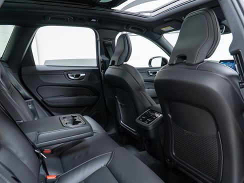 New 2026 Volvo XC60 B5 Ultra w/ Climate Package AWD/4WD image 23