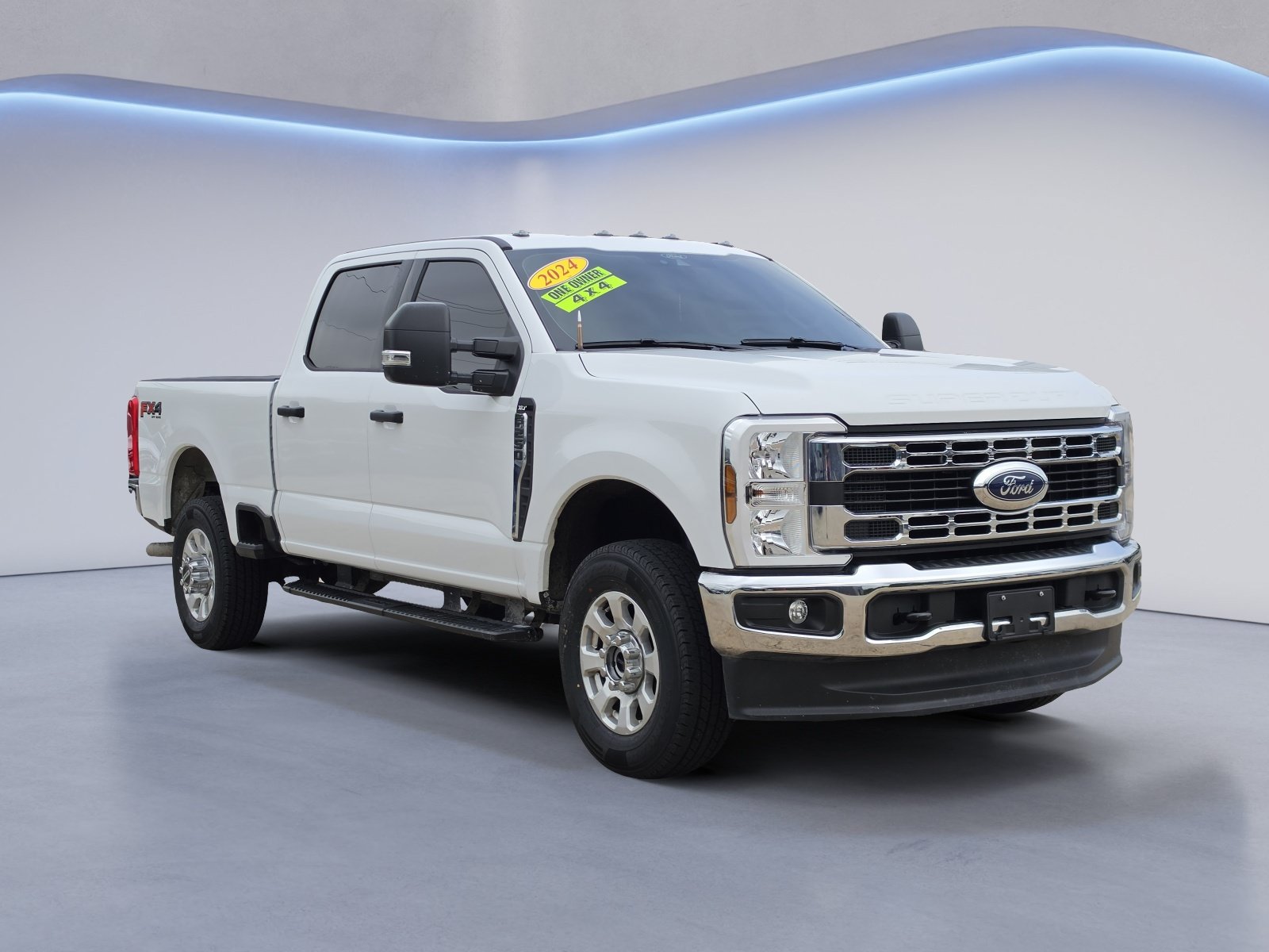 Used 2024 Ford F250 XLT w/ FX4 Off-Road Package AWD/4WD image 2