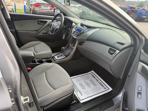 Used 2013 Hyundai Elantra GLS w/ Preferred Pkg FWD image 14