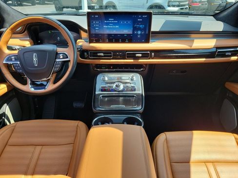 Certified 2022 Lincoln Nautilus Black Label w/ Class II Trailer Tow Package AWD/4WD image 11