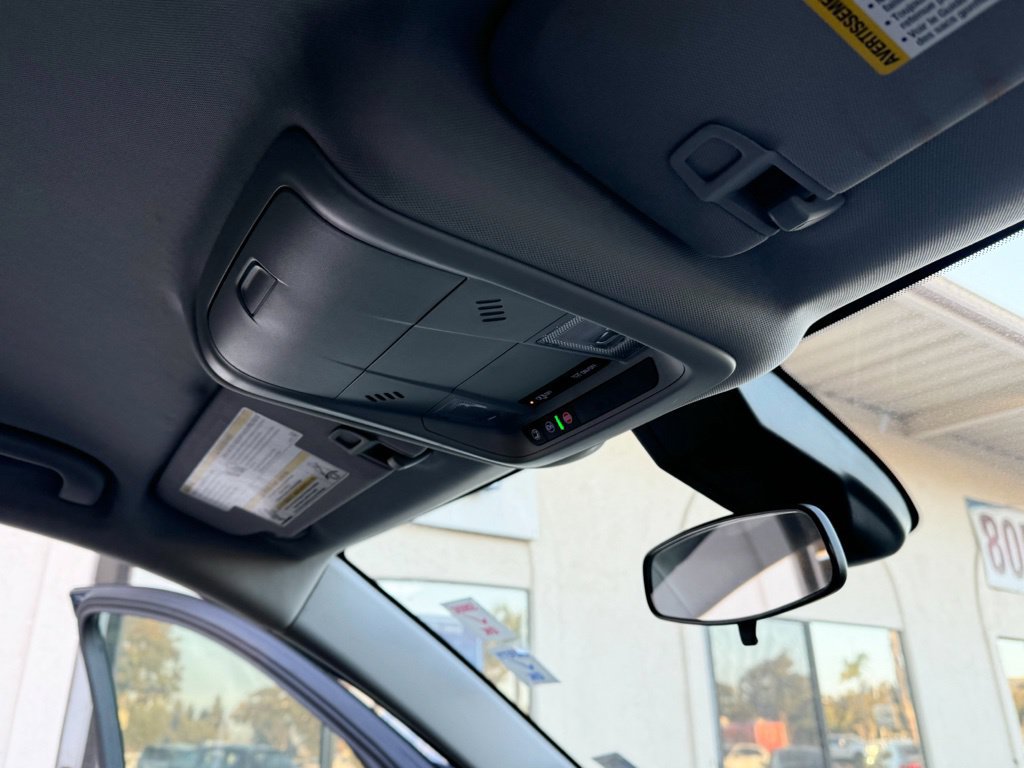 Used 2024 Chevrolet Equinox LT AWD/4WD image 25