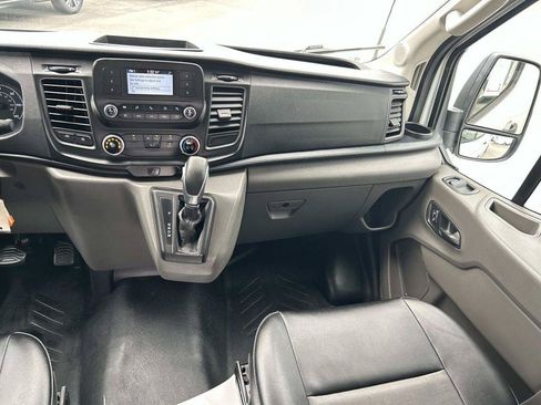 Used 2022 Ford Transit 350 DRW RWD image 33