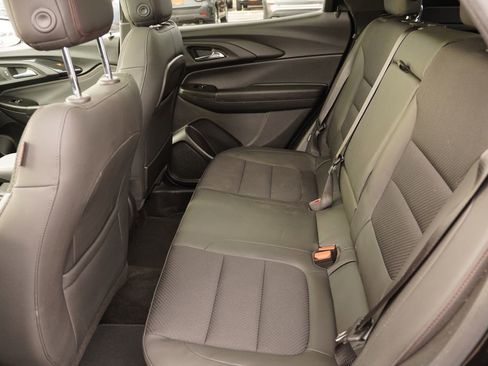 Used 2021 Chevrolet TrailBlazer RS w/ Sun and Liftgate Package image 18