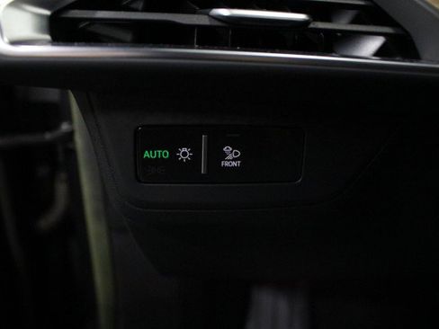 Used 2023 Audi e-tron GT Premium Plus image 9