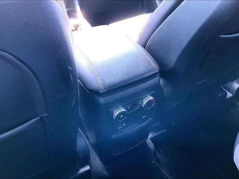 Used 2020 Ford Explorer XLT w/ Equipment Group 202A RWD image 10