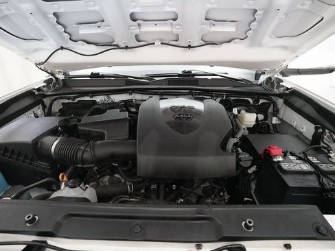 Used 2023 Toyota Tacoma TRD Sport image 3