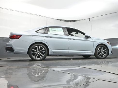 Used 2026 Volkswagen Jetta Sport FWD image 38