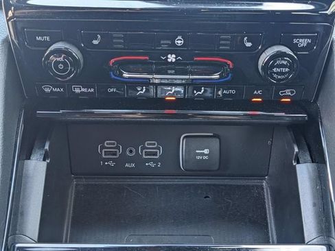 Used 2023 Jeep Grand Cherokee Altitude AWD/4WD image 22
