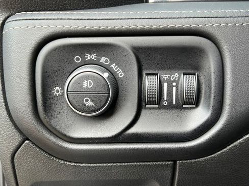 Used 2025 RAM 1500 Limited image 28